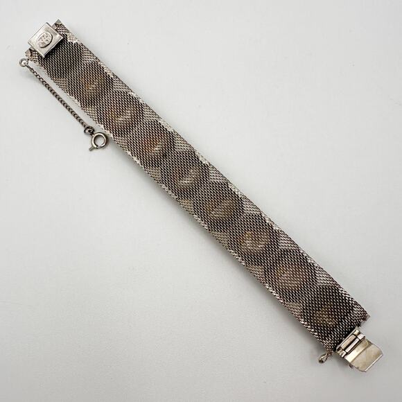 1950s Hobe Bracelet | 3d Mesh Silver Tone Panel Link Etched Texture Signed MCM - Picture 7 of 13